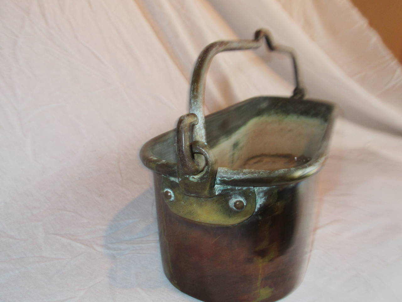 Georgian 18th Century Dovetailed Large Copper Hare-Roasting Pan For Sale
