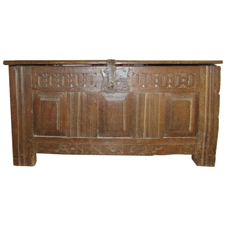 Rare 17th Century Oak Coffer For Sale