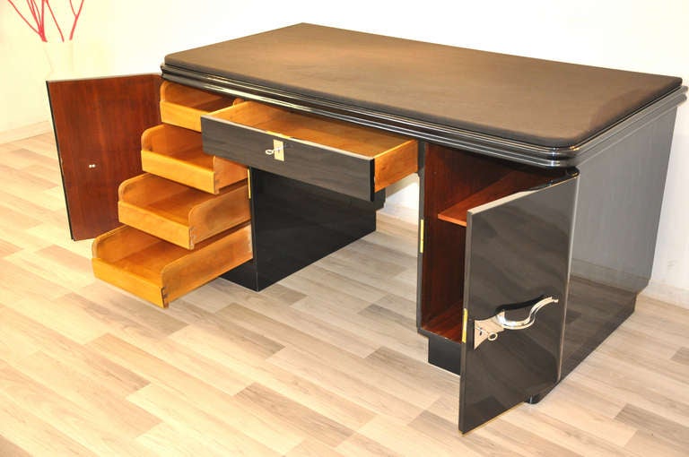 Design Desk With Dark Grey Metallic Finish In Excellent Condition For Sale In Senden, NRW