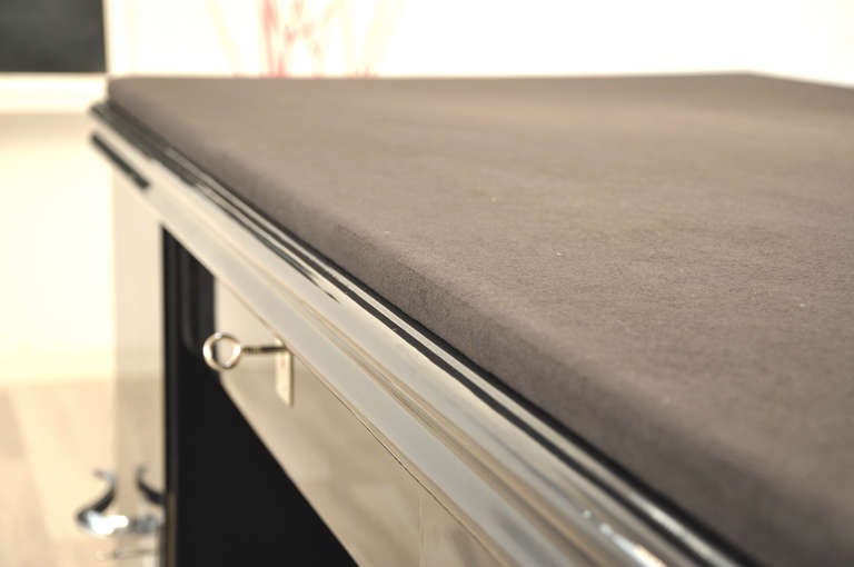 Design Desk With Dark Grey Metallic Finish For Sale 1