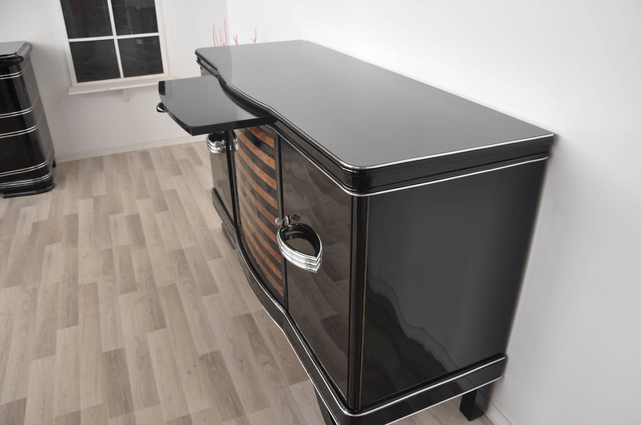 Art Deco Sideboard with Banded Walnut Veneer In Excellent Condition In Senden, NRW