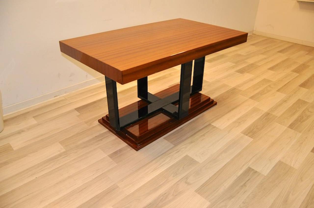 Art Deco Side Table in Mahogany Wood For Sale at 1stdibs