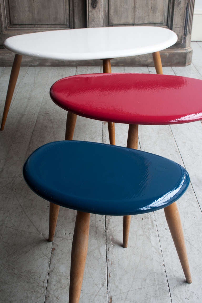 English Nest of Painted Ercol Pebble Tables For Sale