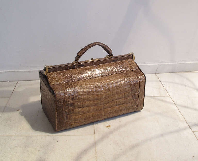 1970´s, luxurious, hardly used doctor´s bag in perfect vintage condition.
Branded 