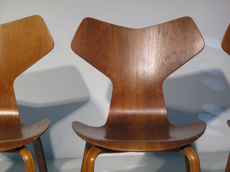 Mid-Century Modern Set of 4 Arne Jacobsen 