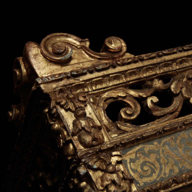 Exceptional 17th Century Italian wooden Crib 1