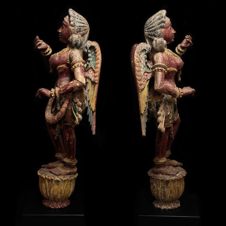 Indien Paire d'anges indiens en bois, circa 1800