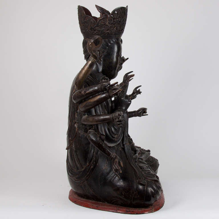 18th Century important Large Wooden 14 Armed Seated Buddha, Quan'am, Vietnam In Good Condition In Esbeek, NL
