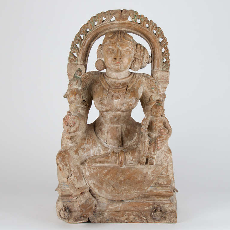 17th Century wooden seated buddha or goddess, India.
Remnants of polychrome.
Good condition.
