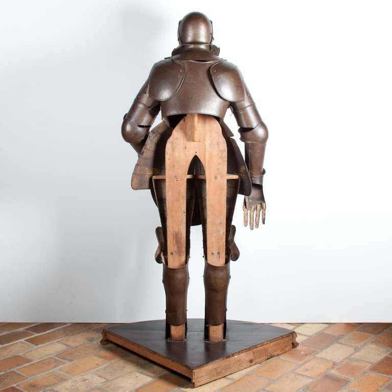 Armure en fer du XIXe siècle 1