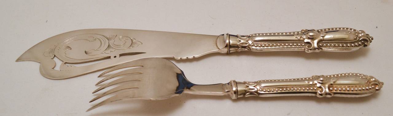 19th Century Superb  Boxed Pair of English Silver Plate Fish Servers For Sale