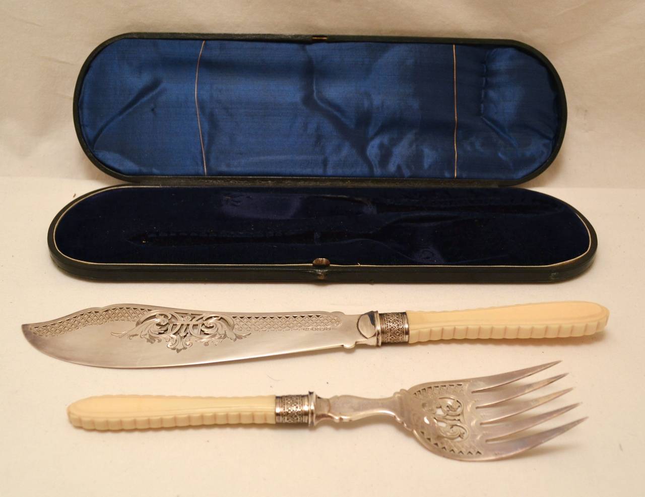 Early Victorian English Silver Plated Boxed Fish Servers For Sale