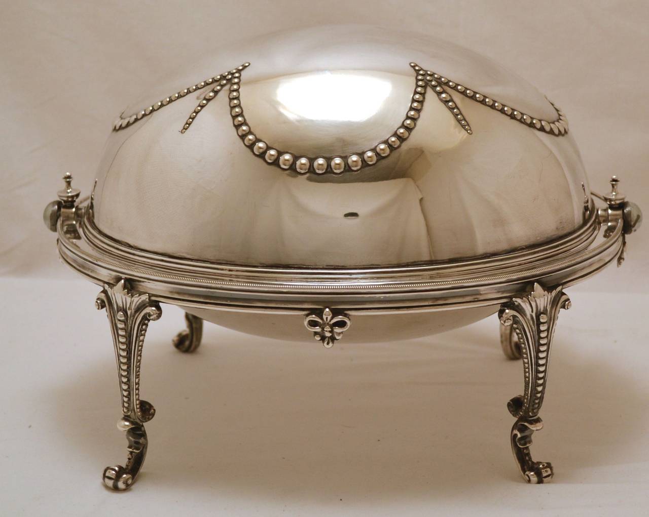 British English Victorian, Silver Plated Breakfast Server or Bacon Dish For Sale