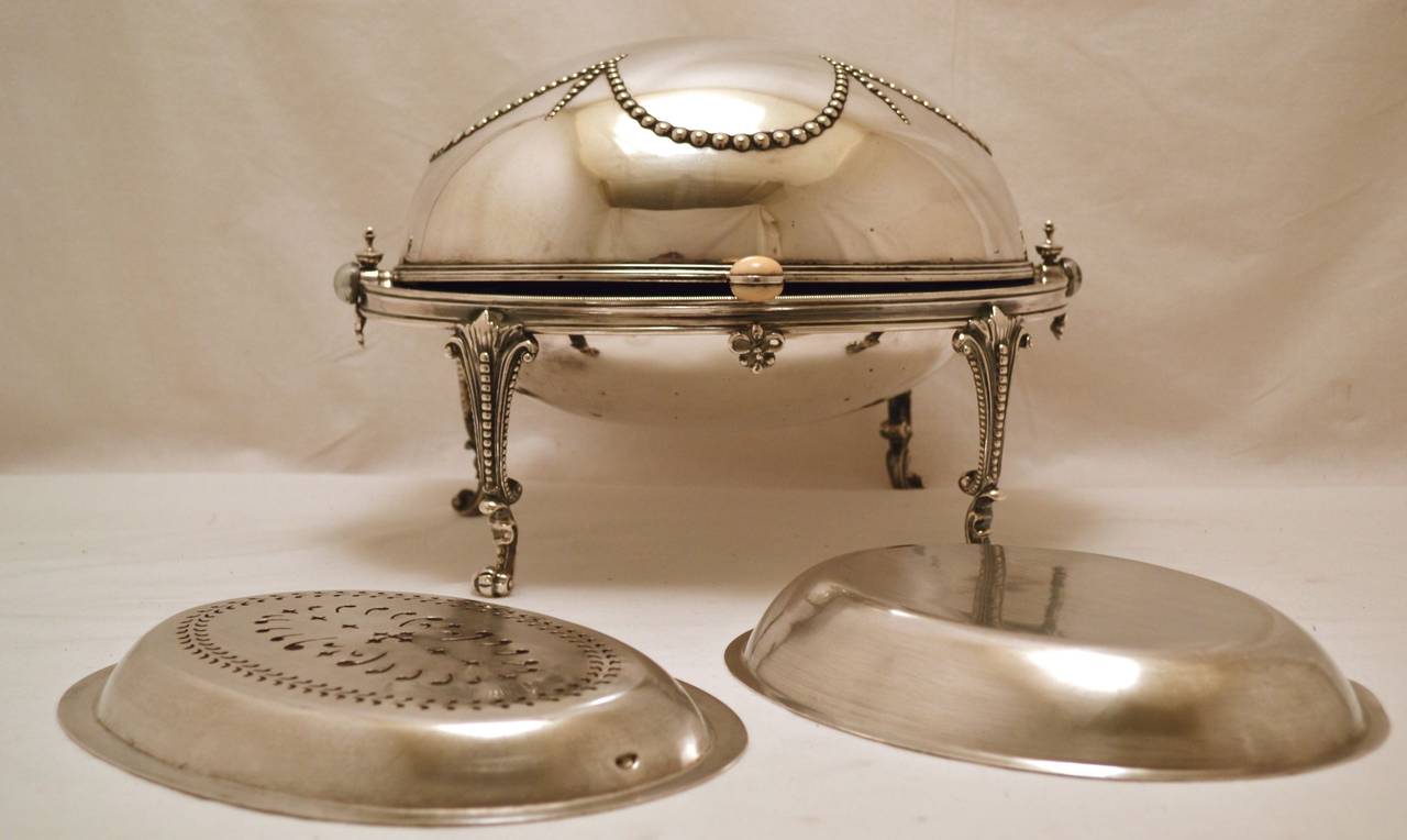 English Victorian, Silver Plated Breakfast Server or Bacon Dish In Good Condition For Sale In LAGNES  France,, Other