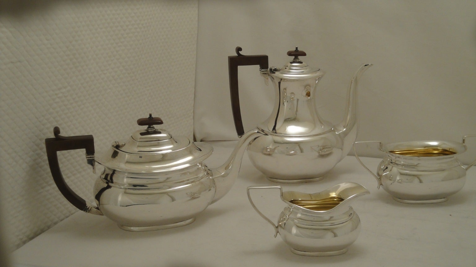 English Silver Plated Tea and Coffee 4 Piece Set For Sale