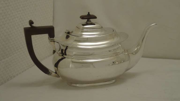 English Silver Plated Tea and Coffee 4 Piece Set For Sale 3