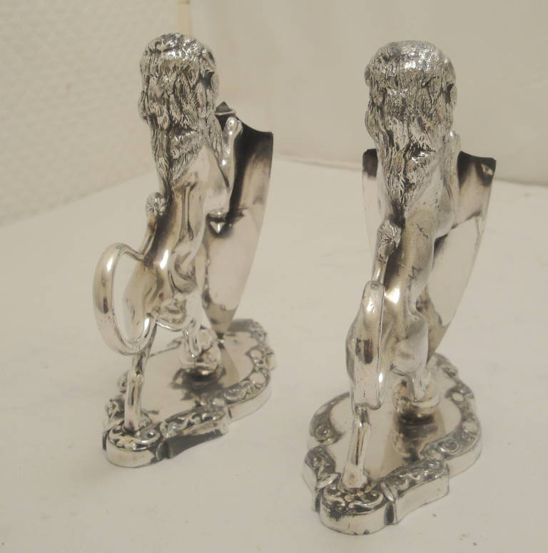 Silver Plated Pair of Lion and Shield Menu Holders For Sale 2