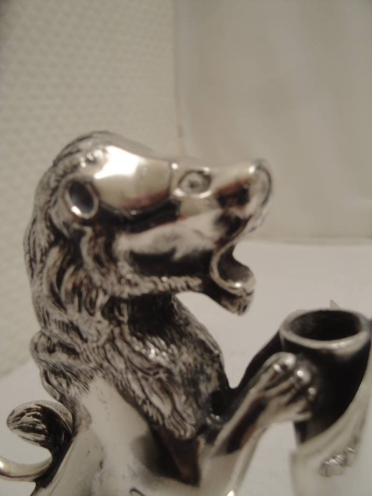 Silver Plated Pair of Lion and Shield Menu Holders For Sale 3