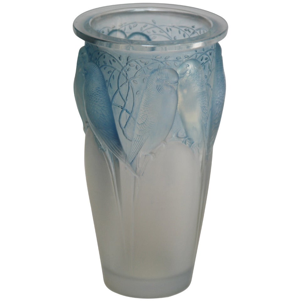 Rene Lalique Vase "Ceylon" For Sale