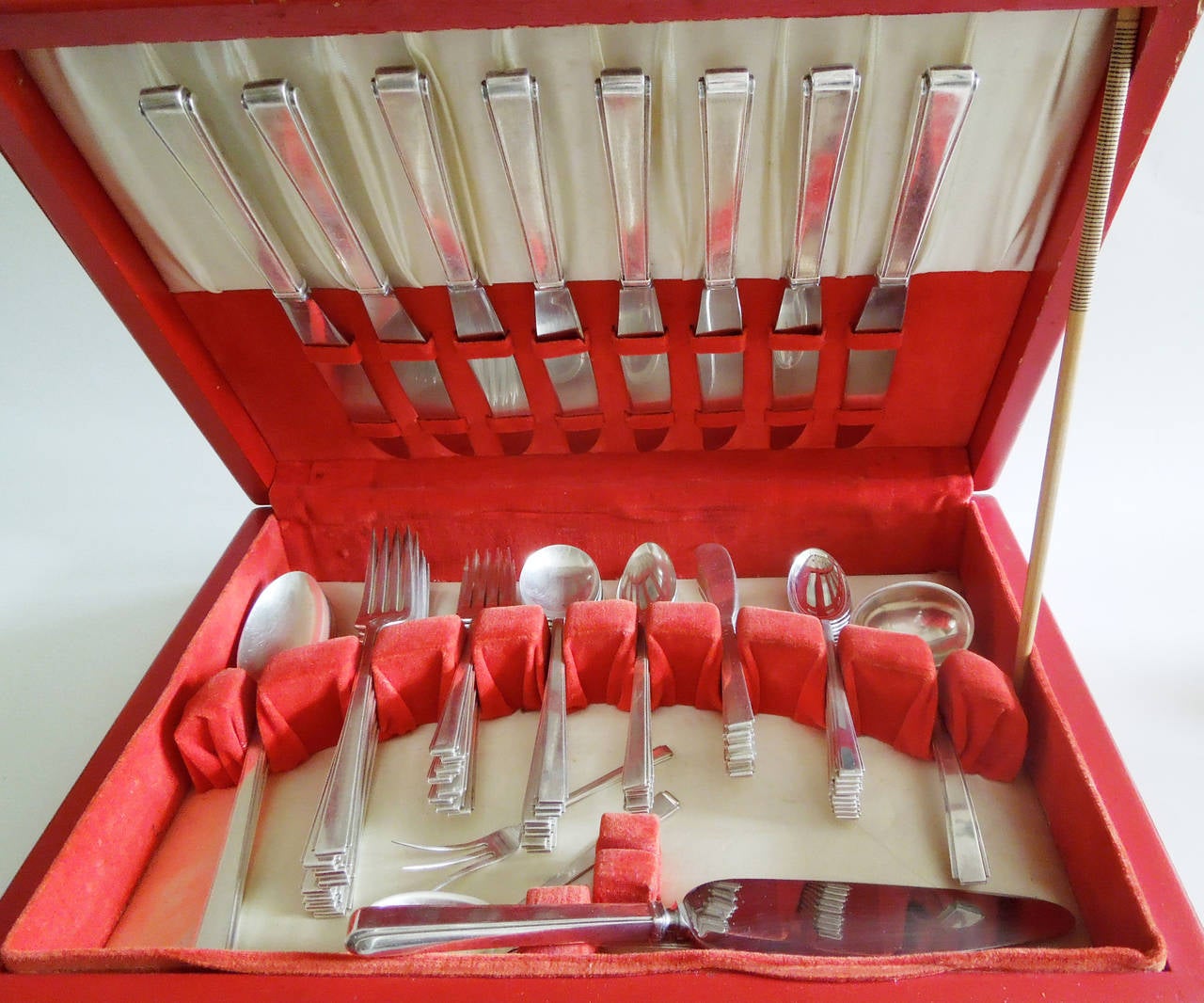 American Art Deco Style Canteen Flatware Set In Excellent Condition In Paris, FR