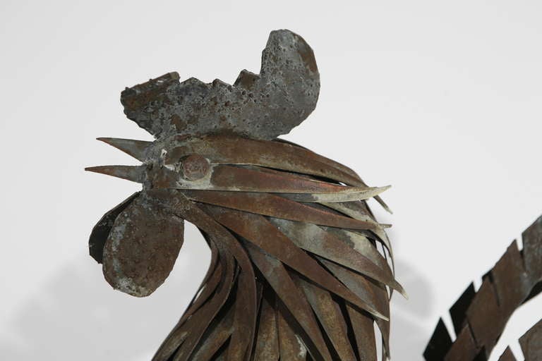 Un coq en forme de métal d'art