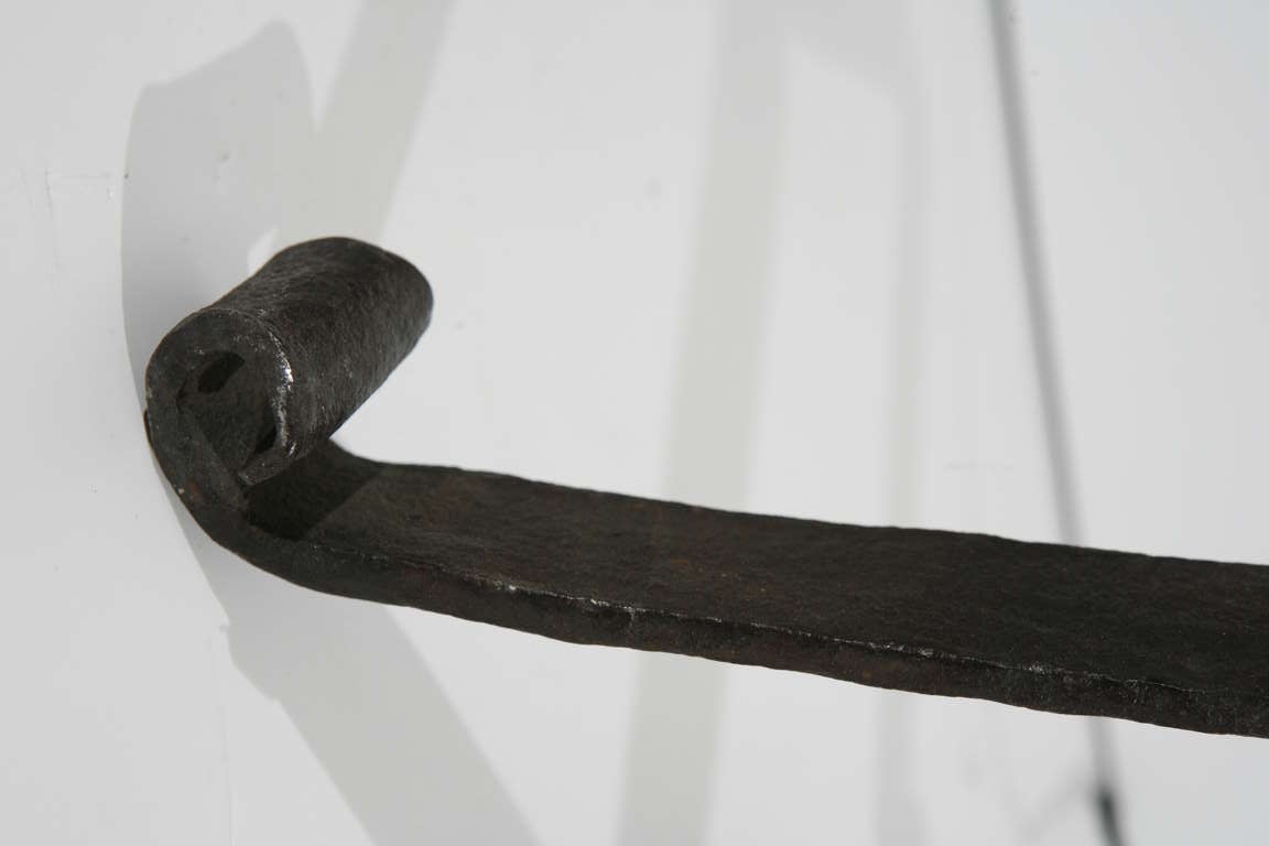 Pair of Italian Cast Iron Floor Lamps, 19th Century In Excellent Condition In Los Angeles, CA