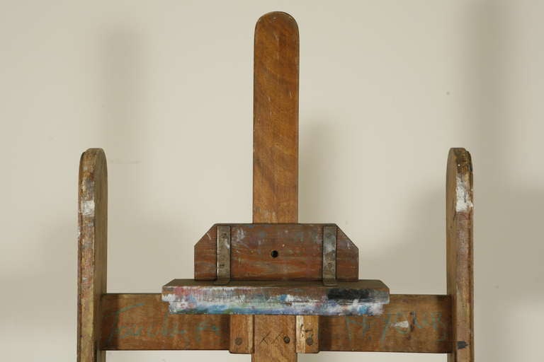 Artist's Easel In Distressed Condition In Los Angeles, CA