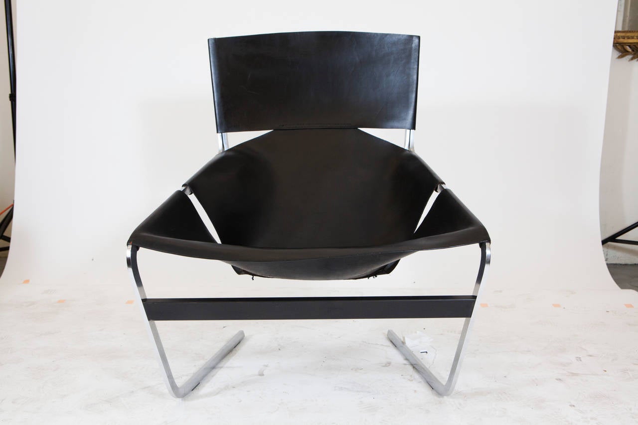 Minimaliste Fauteuil de salon en cuir Pierre Paulin en vente