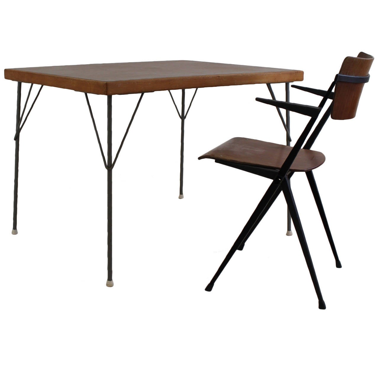 Beautiful Industrial dinner kitchen table. Designer: Wim Rietveld (1958-1959.) Manufacturer: Gispen Holland. Model: 530. This is the original version (later version 3705.).
