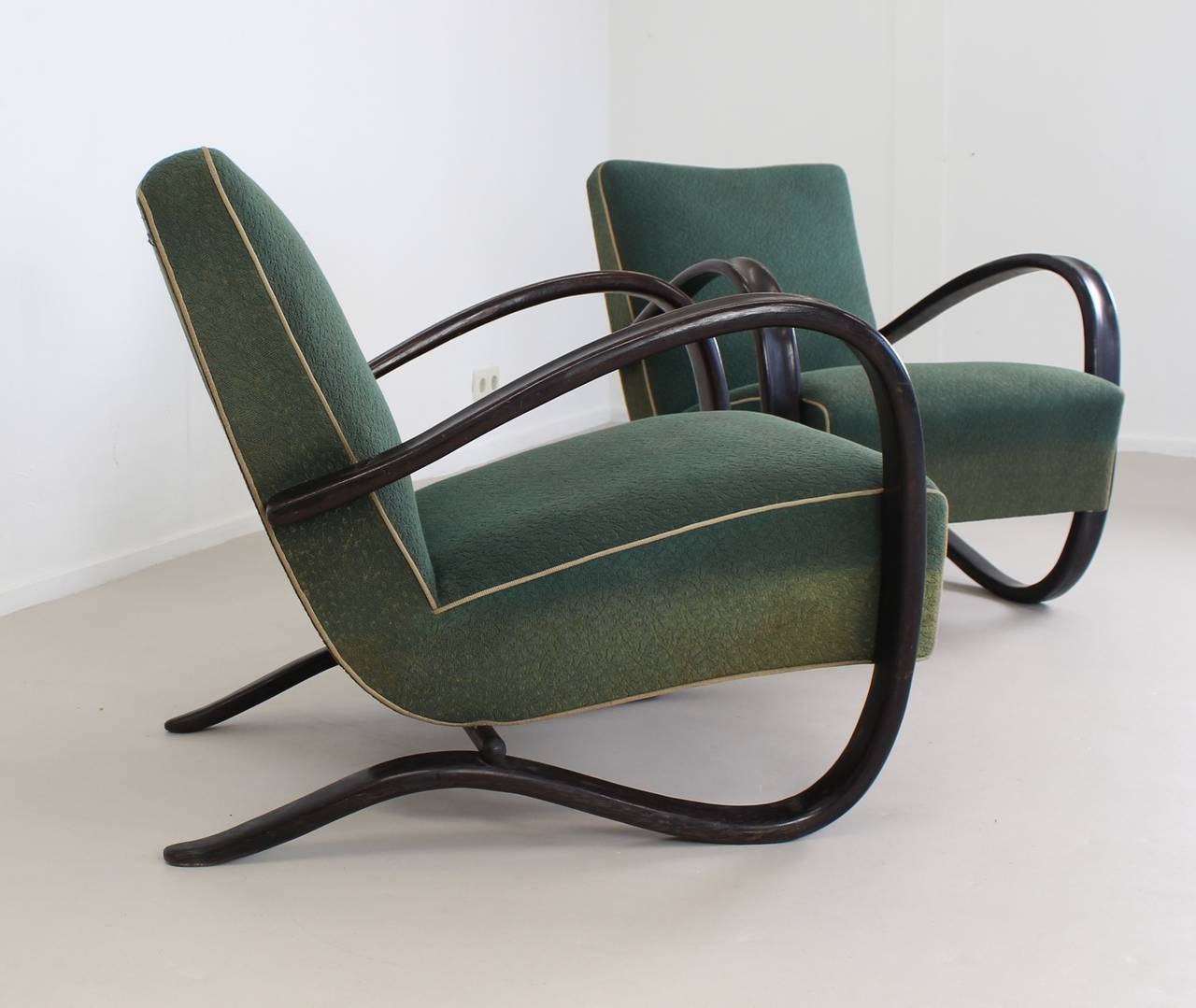 Beautiful Organic Lounge Chairs by Jindrich Halabala 4