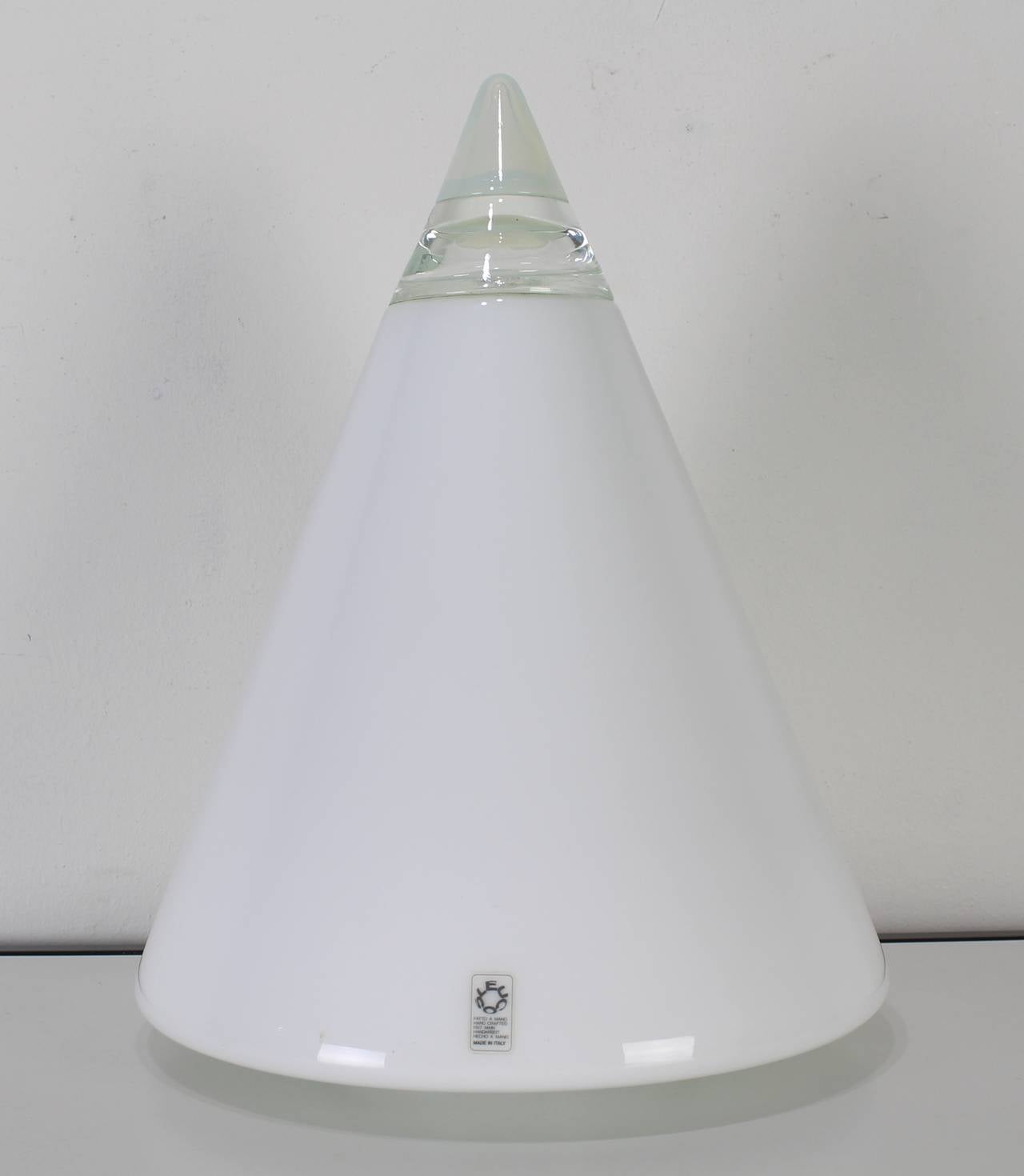 Leucos Cone Opalescent Glass Floor Lamp In Good Condition For Sale In Staphorst, NL