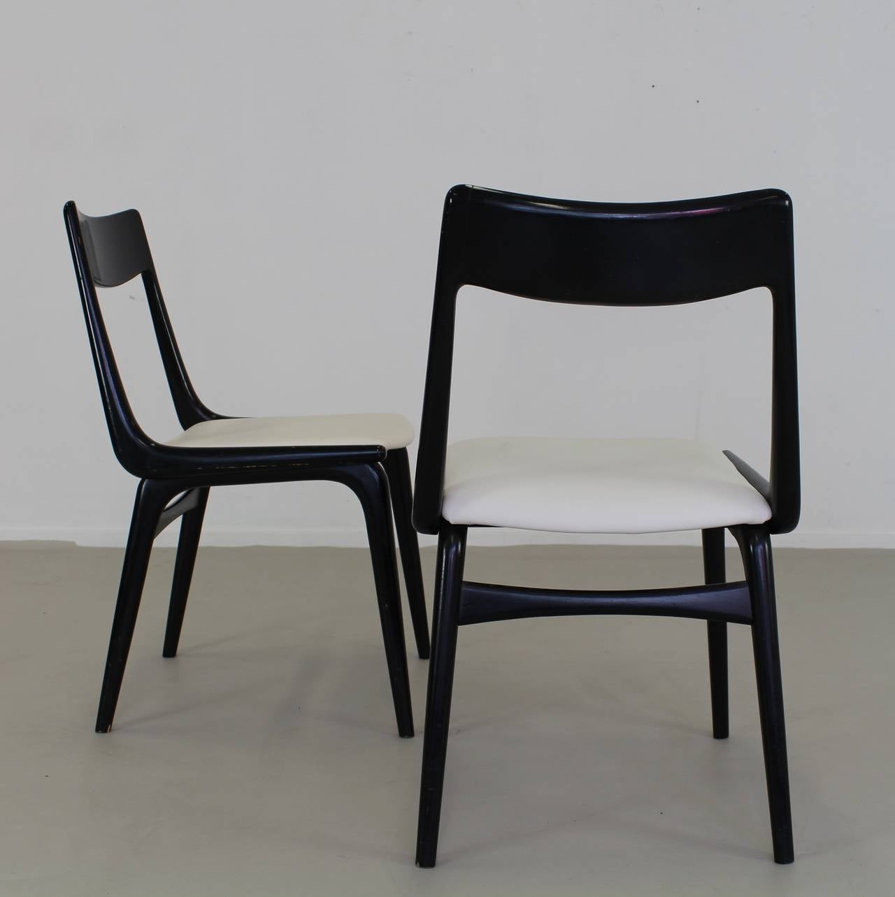 Mid-Century Modern Extra Ordinary Set of Six Danish Design Boomerang Dinner Chairs For Sale