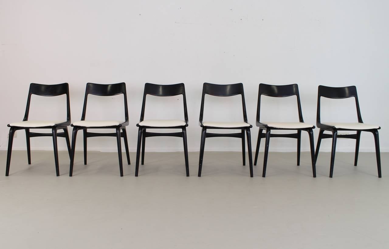 Extra Ordinary Set of Six Danish Design Boomerang Dinner Chairs In Excellent Condition For Sale In Staphorst, NL