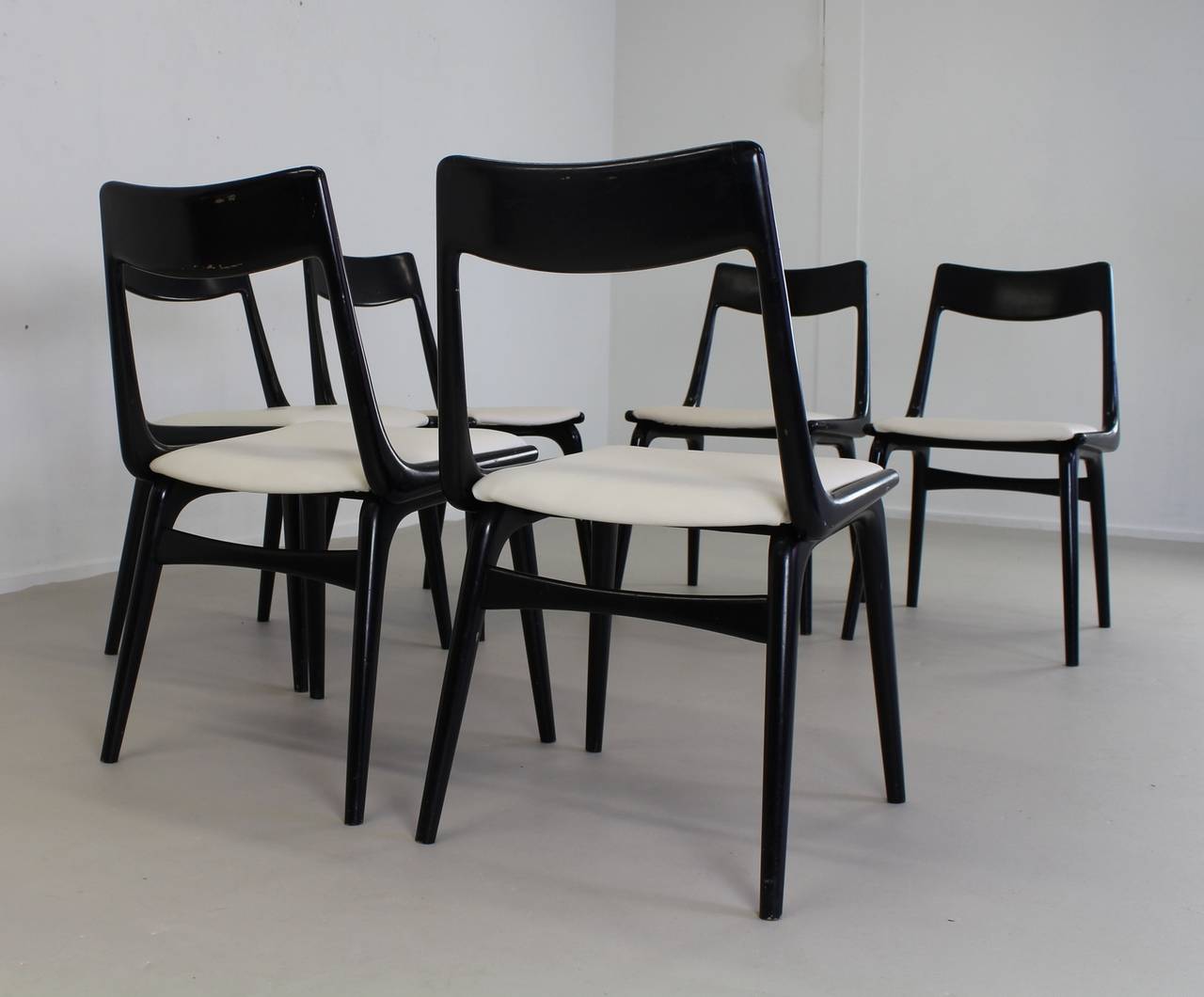 Extra Ordinary Set of Six Danish Design Boomerang Dinner Chairs For Sale 2