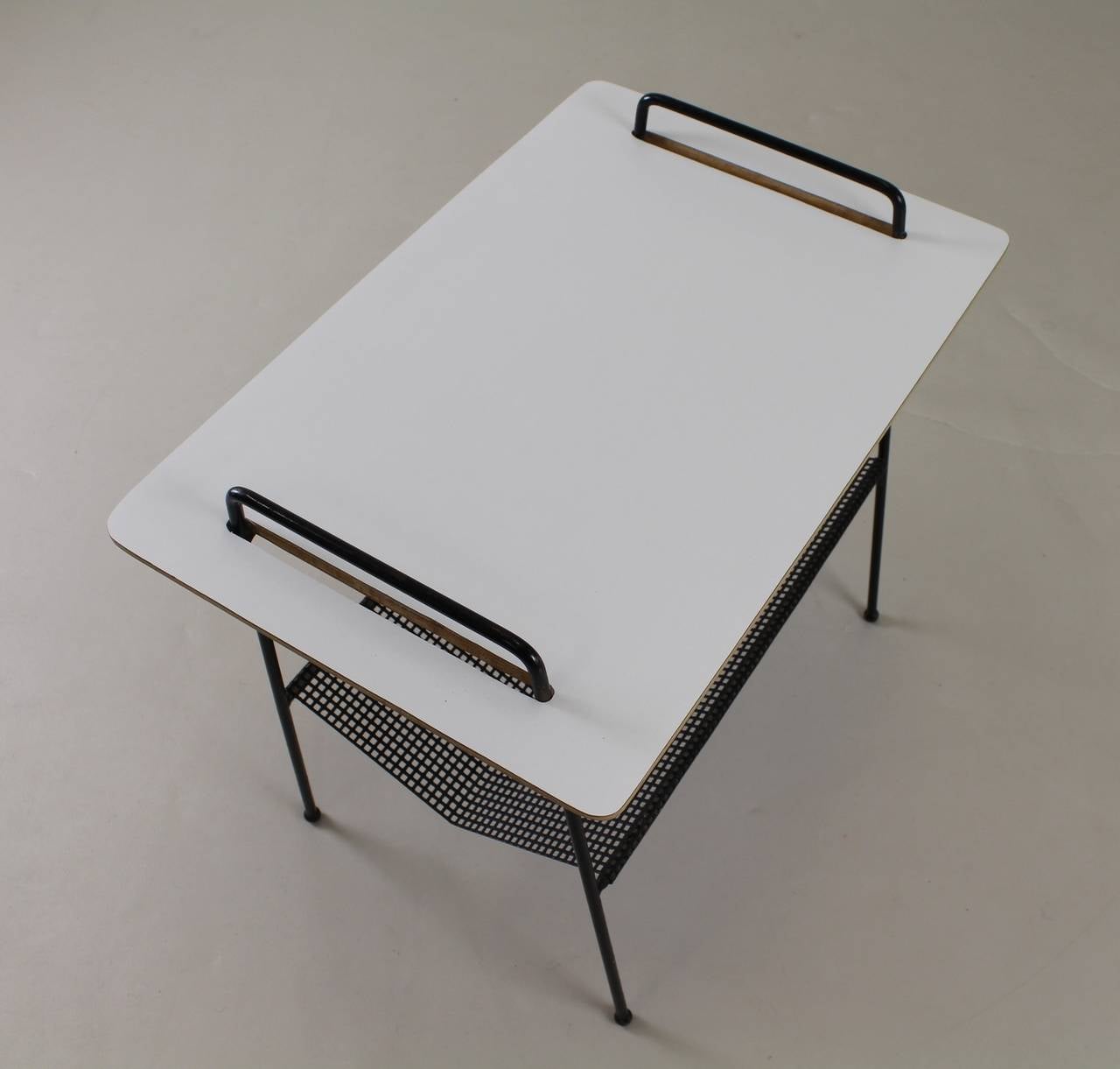 Special Occasional Table with Magazine Layer for Pastoe 3