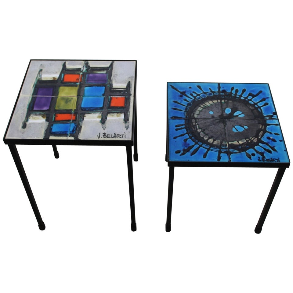 Tables d'appoint aux couleurs douces du céramiste belge Julien De Covemaeker pour Belarti