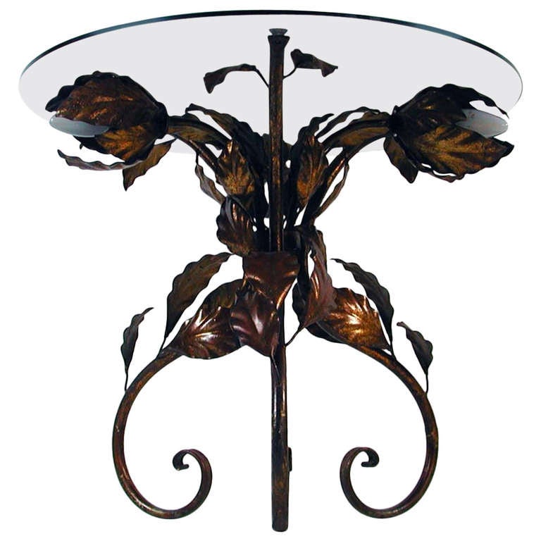 Table d'appoint italienne des années 1950 en métal bronzé et verre teinté enluminé