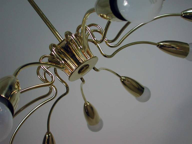 Mid-Century 1950s Italian Twelve-Light Brass Sputnik Chandelier In Excellent Condition In NUEMBRECHT, NRW
