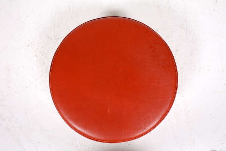 Pouf in leather - Designed and made by Ivan Schlecter Denmark in the 1970s
Great condition.