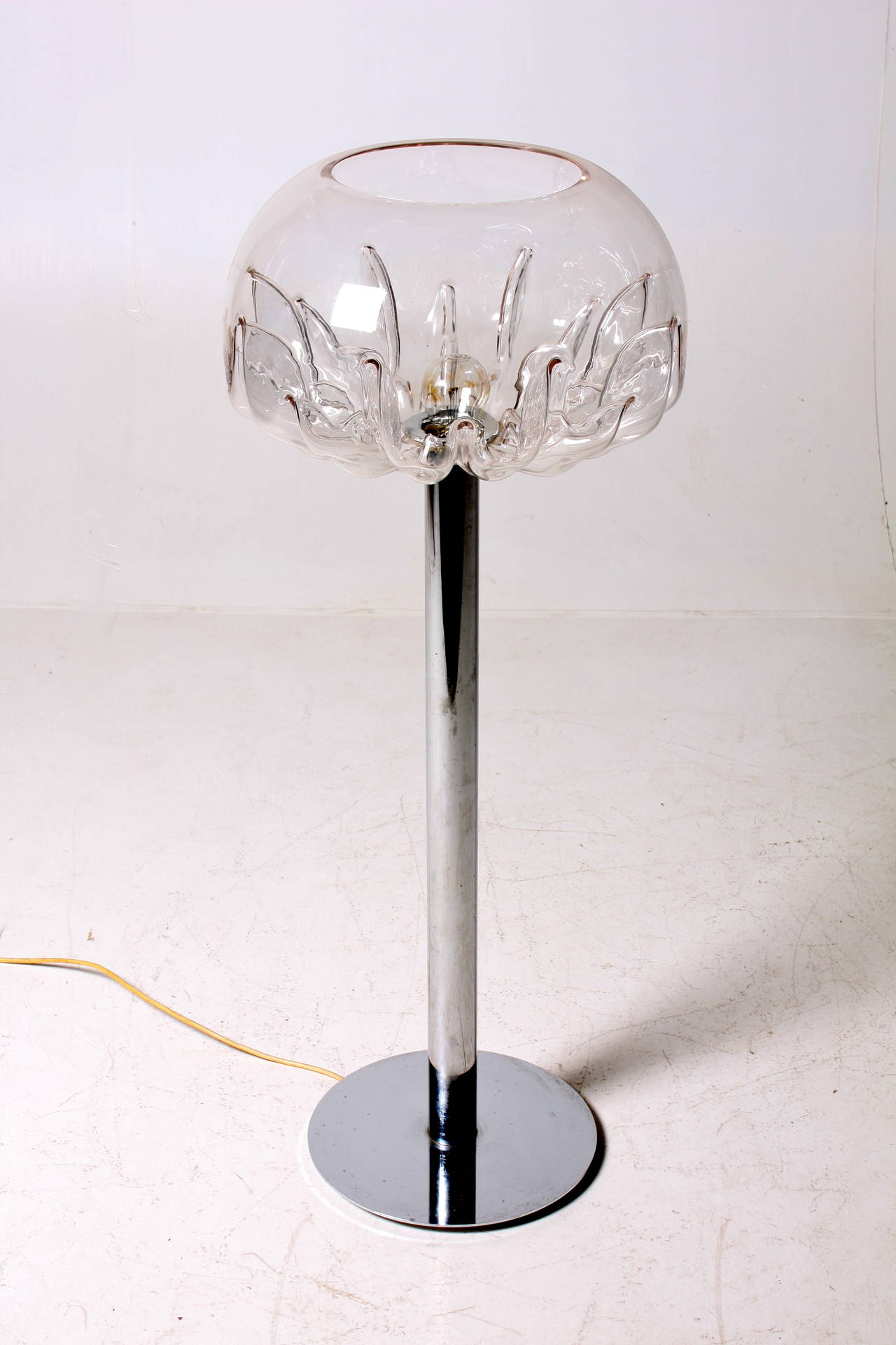 Floor lamp with a bowl shade in art glass on a chromed metal base - Made in Sweden in the 1960's Great original condition.