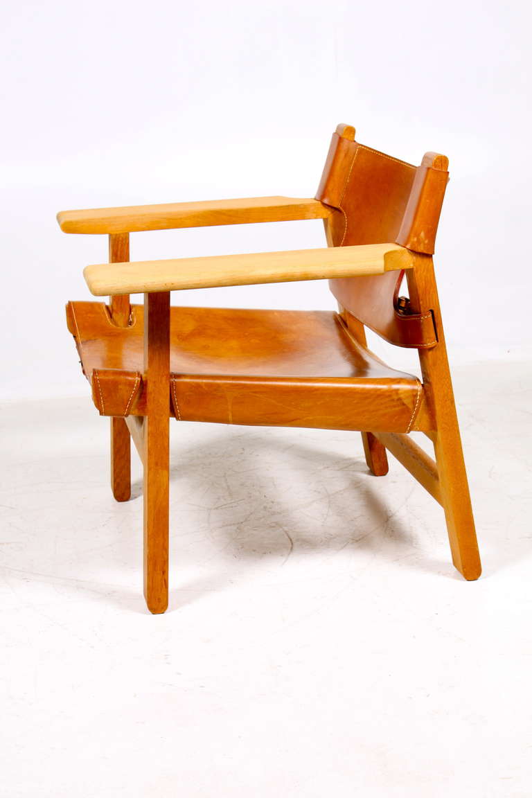Scandinavian Modern Pair of Spanish chairs