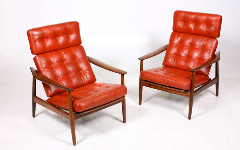 Pair of easy chairs by Maa. Arne Vodder. Made by France & Son Denmark. Solid Rio rosewood and original patinated leather.