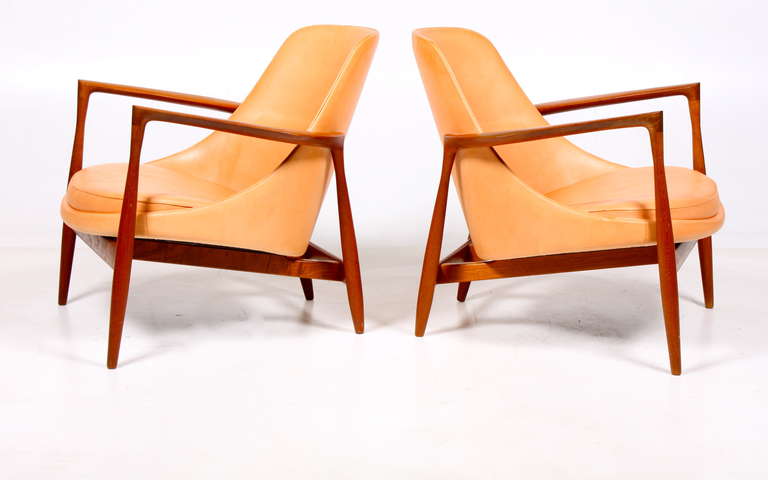 Scandinavian Modern Pair of Elisabeth Chairs