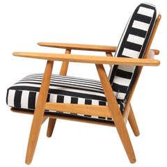 The Cigar Chair by Wegner 11