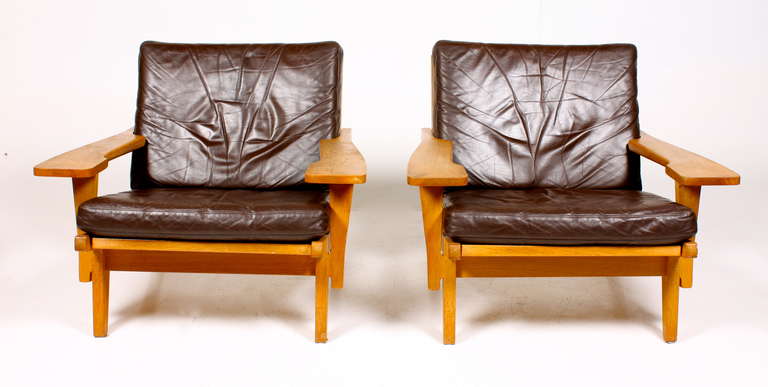 Scandinavian Modern Easy Chairs by Wegner