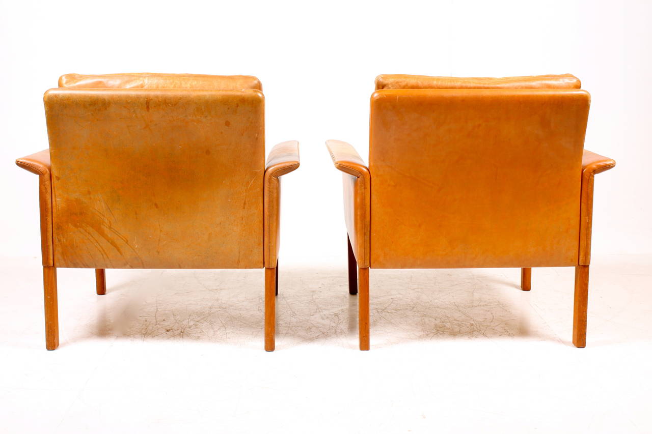Scandinavian Modern Pair of Lounge Chairs by Hans Olsen