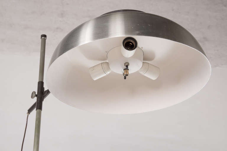 Lampadaire italien Oscar Torlasco, années 1960