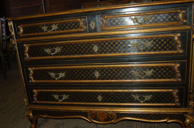 20th Century French Chest in Lacqered Gilt Chinoisoire For Sale