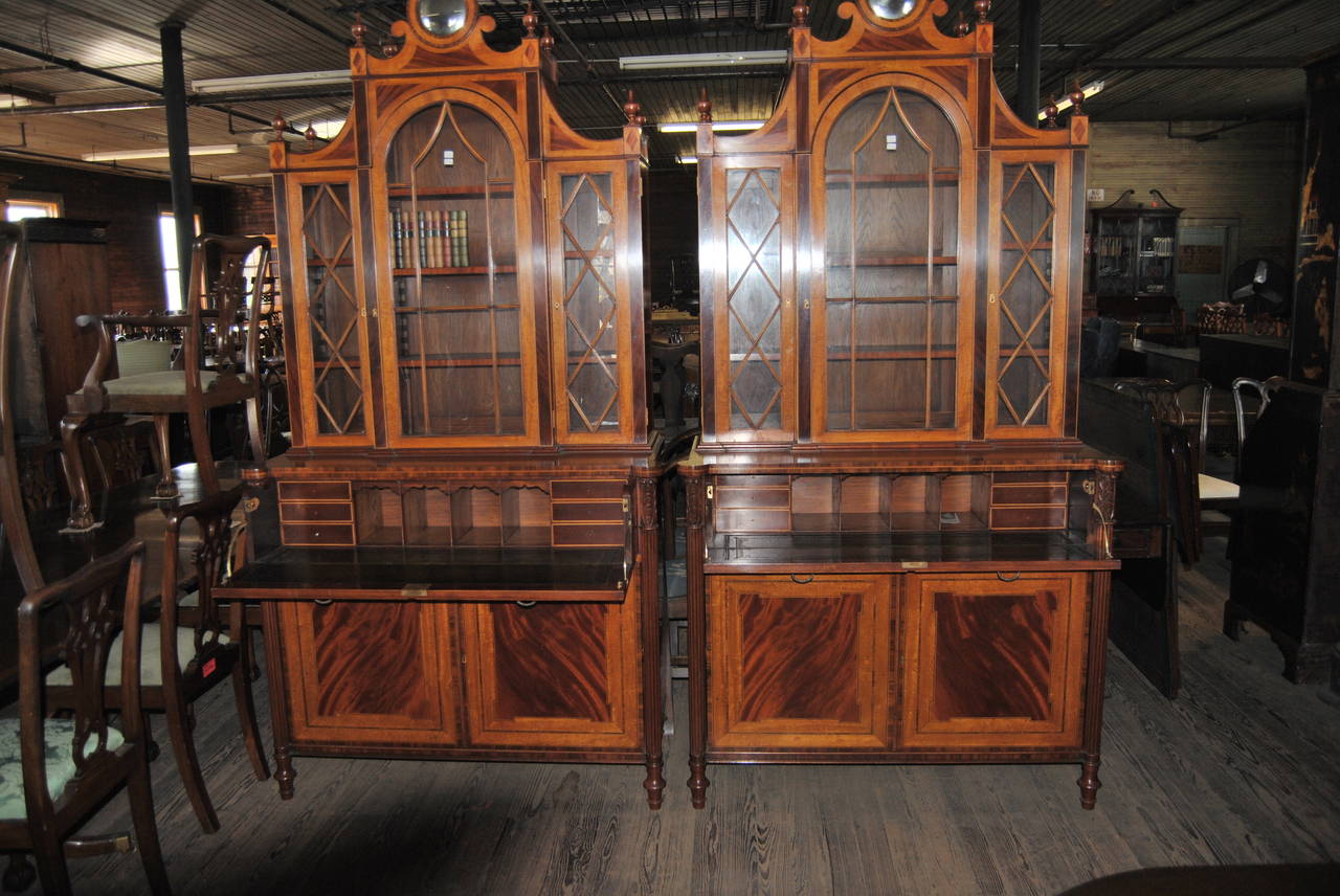 British Matched Pair of English Regency Style Bookcases For Sale