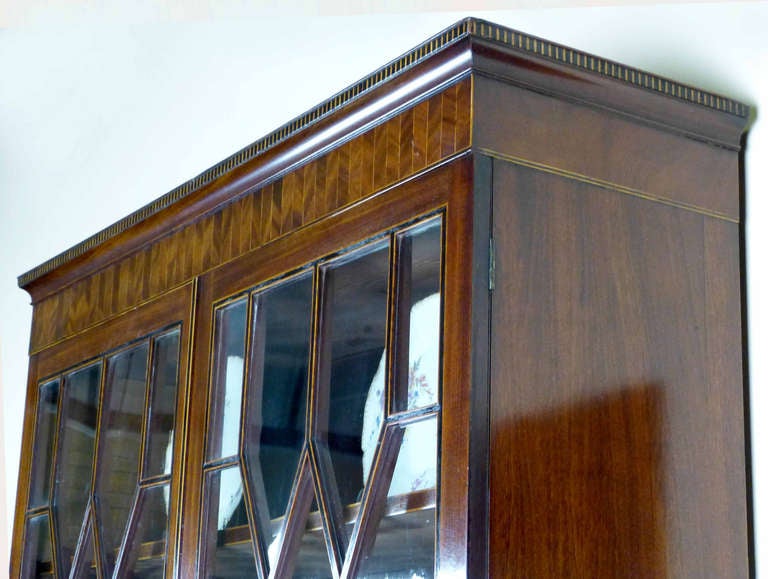 Georgian Bureau Bookcase, circa 1800 with Fine Ebony Inlays - RETIREMENT SALE In Excellent Condition In Santander, ES